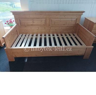 Dřevěná jednolůžková postel 95*210